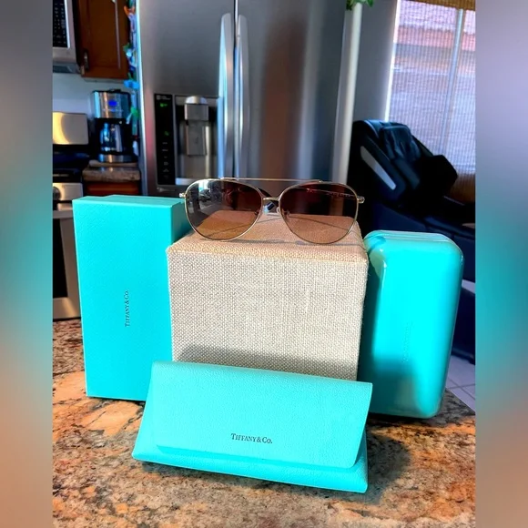 Tiffany & Co. | Accessories | Tiffany Co Tf374 Sunglasses  display picture 2